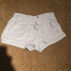 Beachy shorts. Super cute and chill. Size small